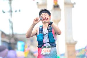 BIB: 501, 5063
                            <button type="button" onclick="openModal(24884924)" class="btn btn-primary btn-sm float-right btn-popup" data-toggle="modal" data-target=".modal-high-quality">
                        <i class="fas fa-shopping-cart"></i> Add to Cart
                    </button>
                                            <button type="button" onclick="isThisMe(24884924, true)" class="btn btn-success btn-sm float-right btn-popup btn-isme hidden" data-toggle="tooltip" data-placement="bottom" title="นี่คือรูปของคุณใช่ไหม คลิกที่นี่เพื่อเอาเข้าอัลบั้ม">
                        <i class="fas fa-plus"></i> Add to album
                    </button>
                    <button type="button" onclick="isThisMe(24884924, false)" class="btn btn-warning btn-sm float-right btn-popup btn-isnotme hidden">
                        <i class="fas fa-ban"></i> Remove from album
                    </button>